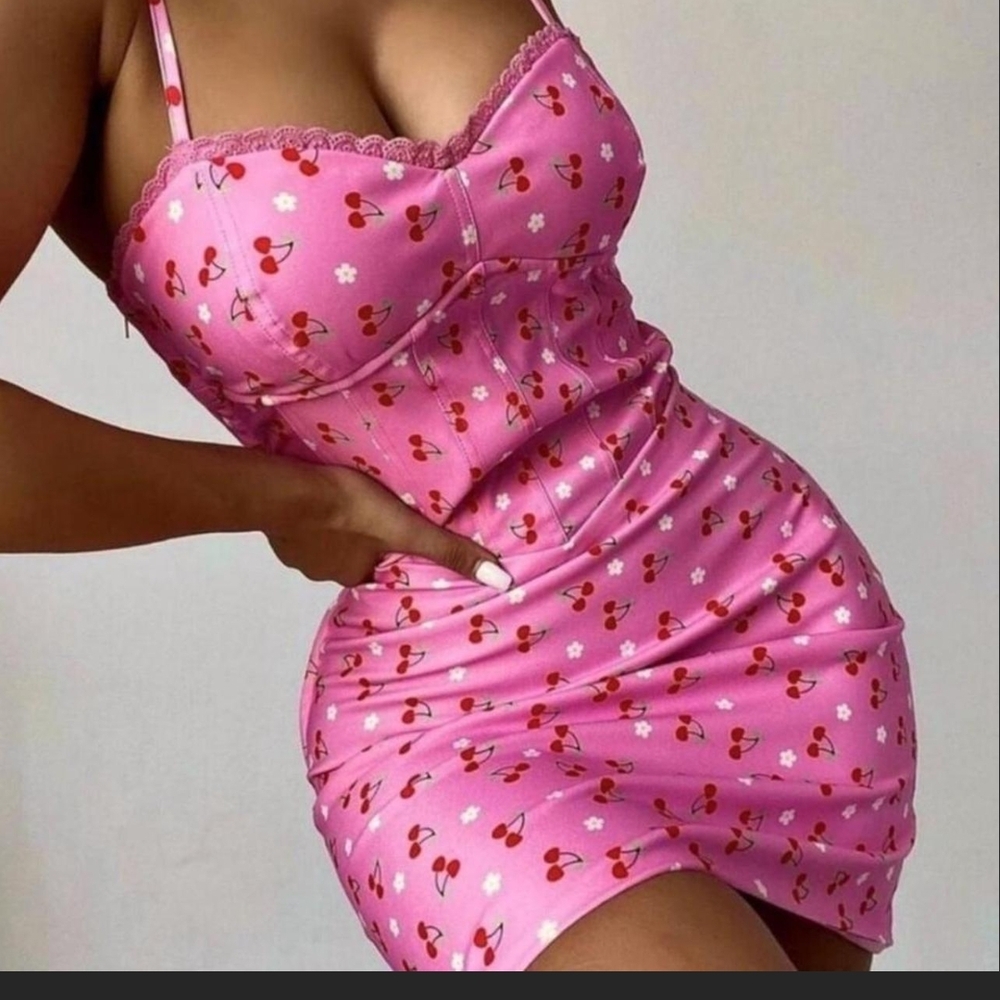 SOLD ON OTHER PLATFORM 🍒 NWT 🌸 Tiger Mist Joanie Dress, Size Small